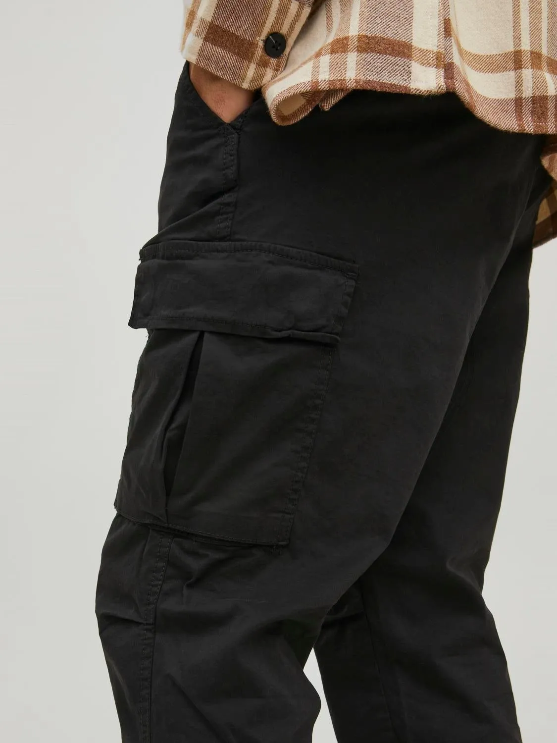 Pantalones cargo Corte tapered | Negro | Jack & Jones®