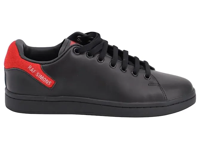 Raf Simons Low Top Sneakers en Cuero Negro 