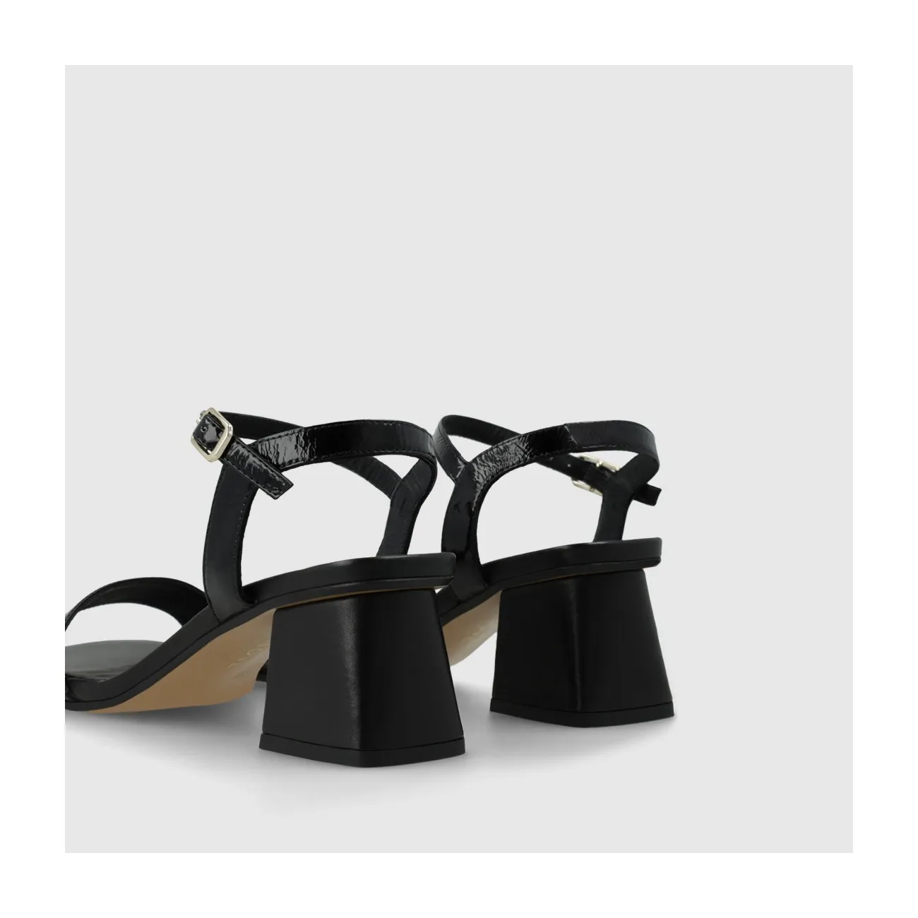 SANDALIAS NEGRAS MIL4376-X