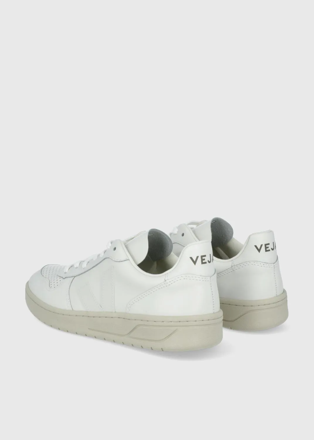 Veja Sneakers V-10 ChromeFree VJA-ZCV10